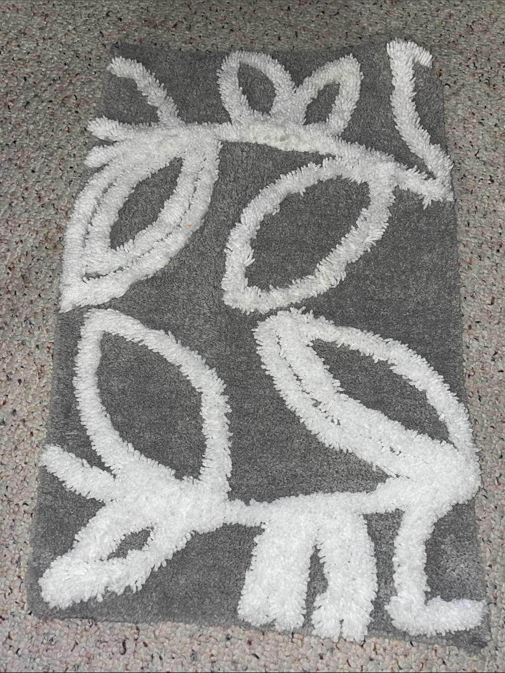 Gray and White Floral Shag Door Mat
